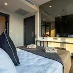 Hotel Lucky Monkey