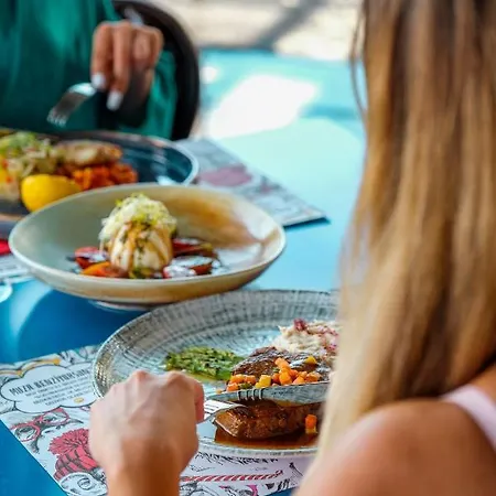 Lucky Monkey ホテル アンタルヤ