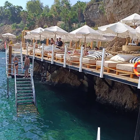 Hotell Lucky Monkey Antalya