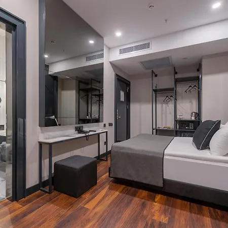 Lucky Monkey מלון