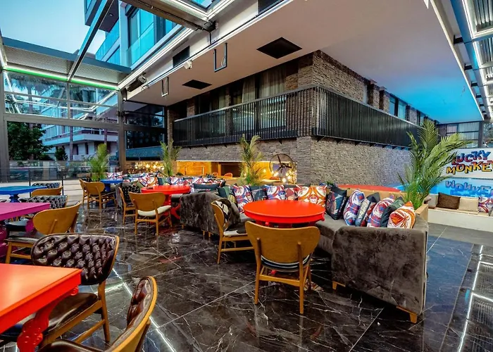 מלון Lucky Monkey אנטליה