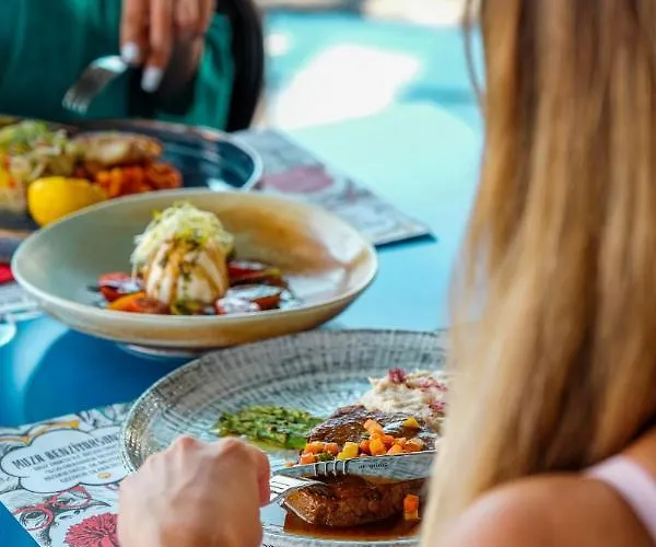 Lucky Monkey Hotel Antalia