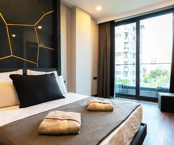 מלון Lucky Monkey 3*