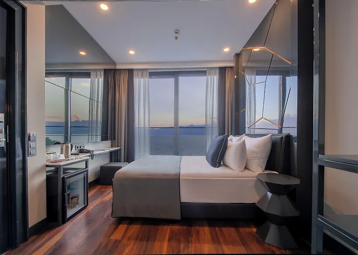 מלון Lucky Monkey 3*