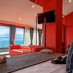 Lucky Monkey Hotel