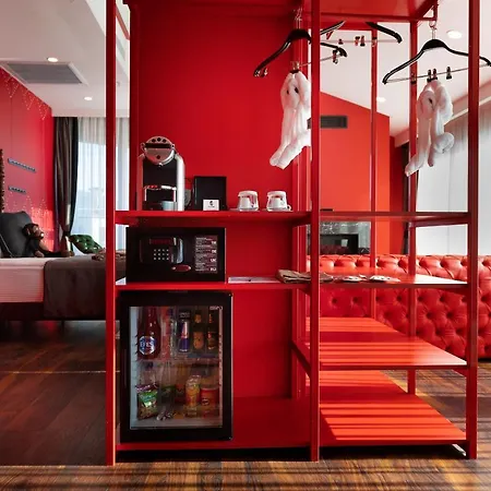 Hotel Lucky Monkey 2*